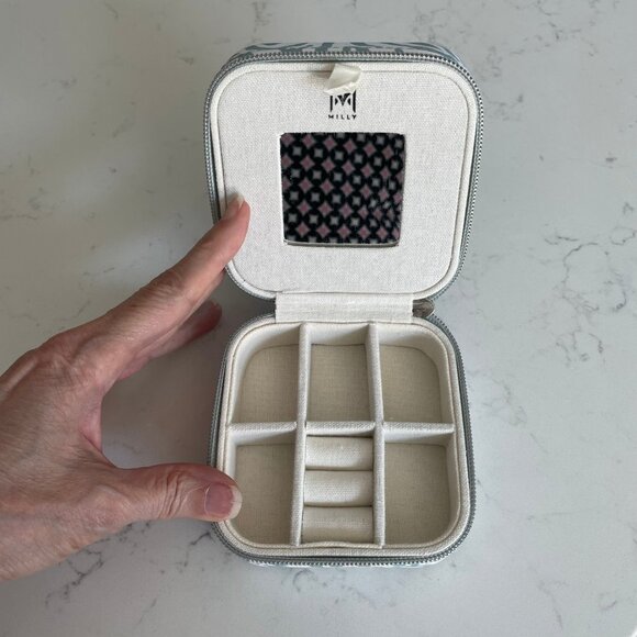 Milly Traveling Zippered Jewelry Case in Zebra Print Grey + White Sz OS NWOT - Picture 3 of 11